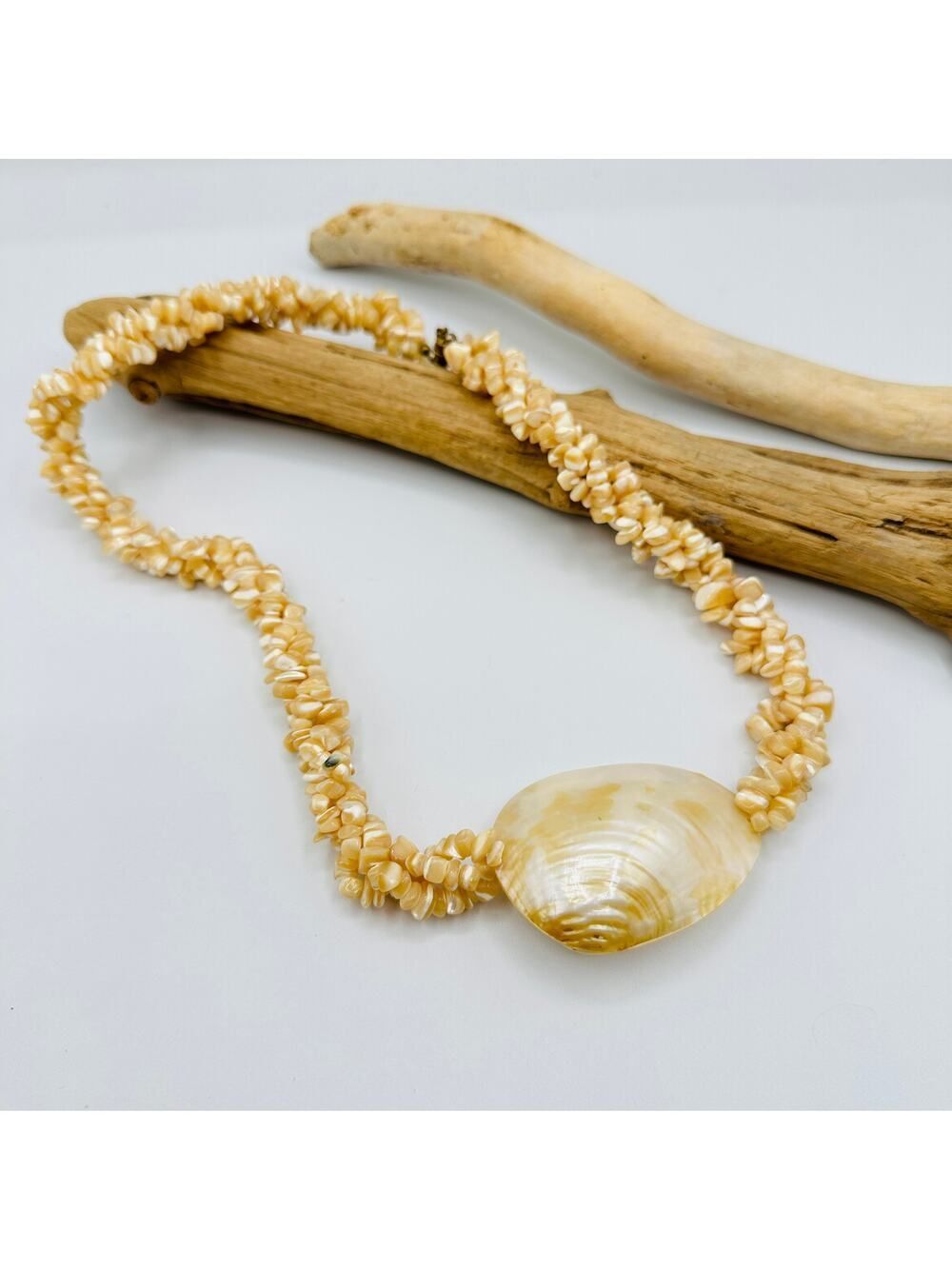 Vintage 1970s 80s Mother of Pearl Shell Statement Necklace, Coastal Boho